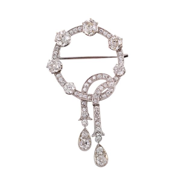 18KT GOLD BROOCH WITH OLD EUROPEAN CUT DIAMONDS
