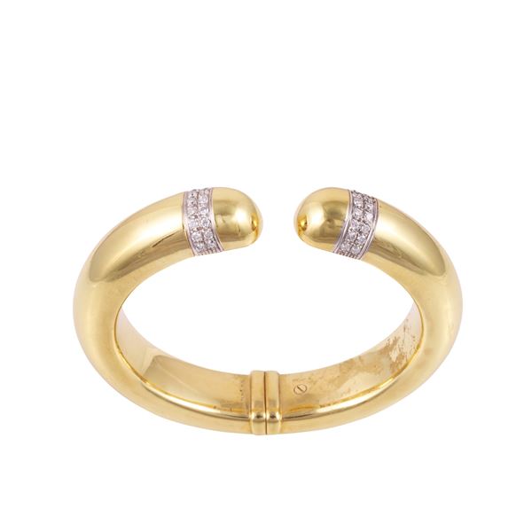 18KT GOLD BANGLE WITH DIAMONDS, BY MICHELETTO