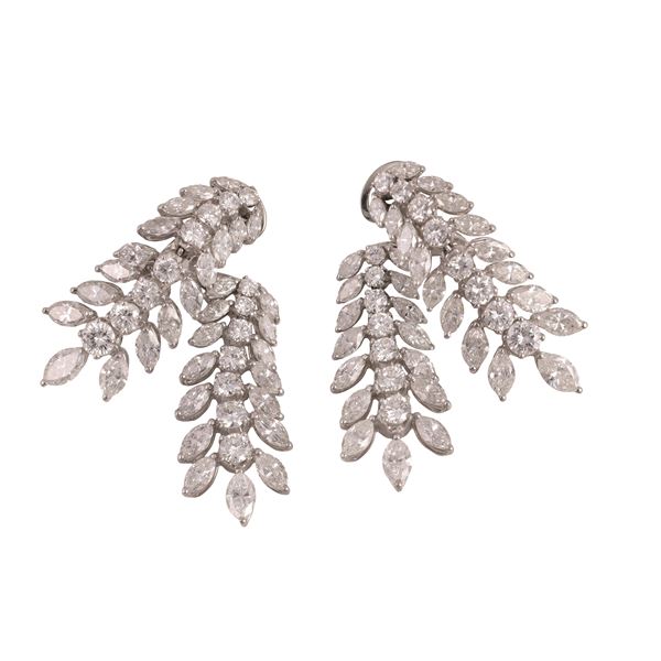 PLATINUM EARRINGS WITH DIAMONDS