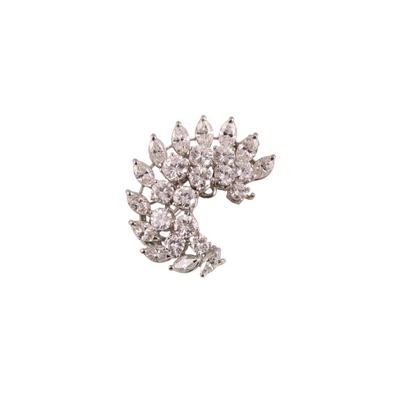 PLATINUM BROOCH WITH DIAMONDS