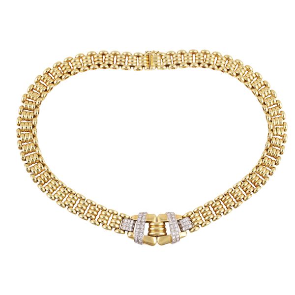 18KT GOLD NECKLACE SET WITH DIAMONDS