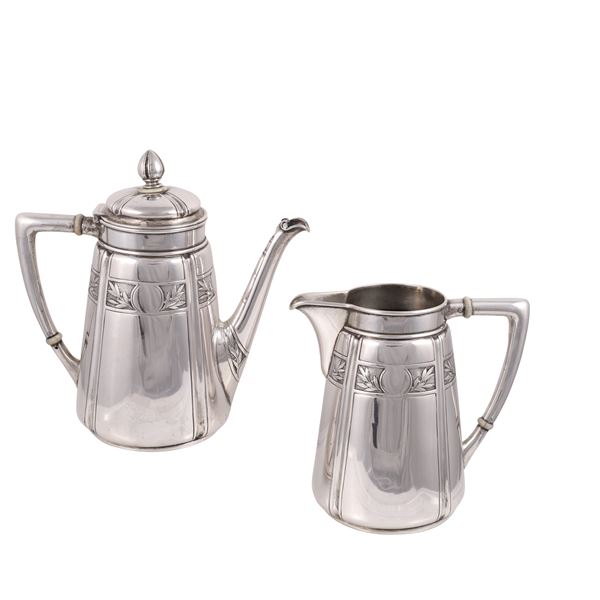 800 SILVER TEAPOT AND EWER, VICTOR MAYER