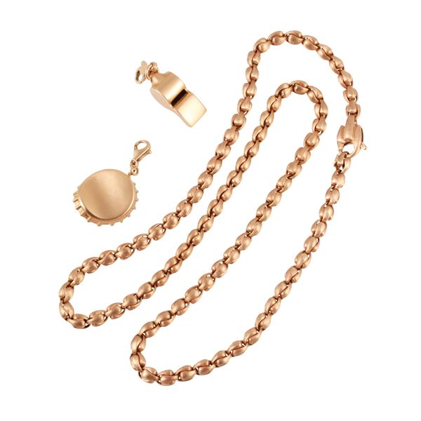 18KT GOLD NECKLACE WITH TWO PENDANTS