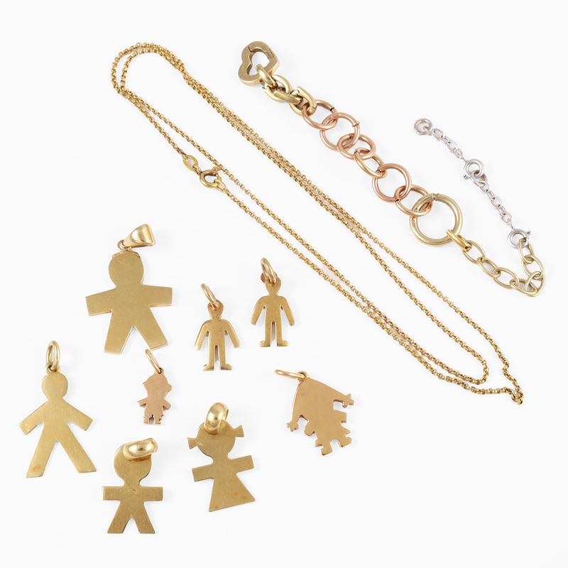 Collana con pendenti a forma di omino, oro 18KT e 9KT