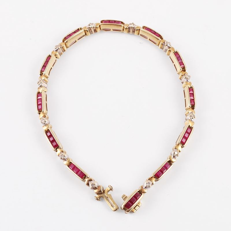 Bracciale in oro 9KT con rubini e diamanti