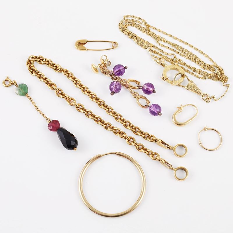 Gioielli in oro 18KT e 9KT, composto da catena per orologio, bracciale e orecchini