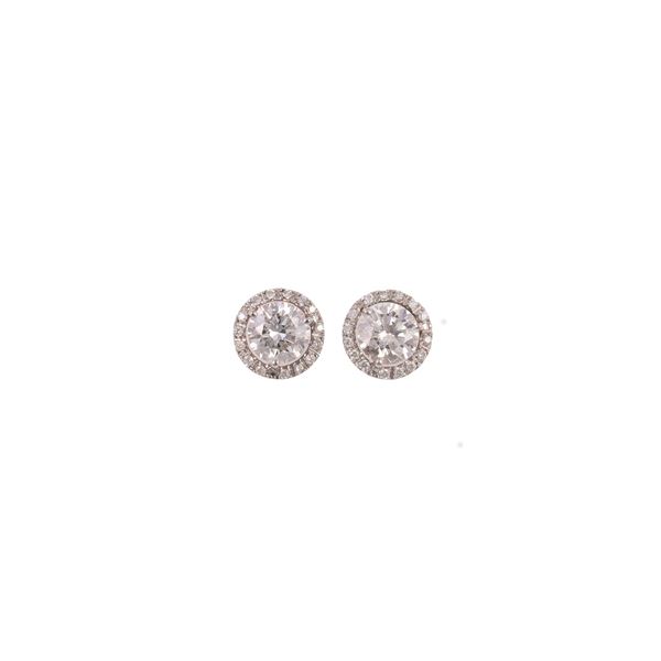 18KT GOLD EARRINGS SET WITH DIAMONDS