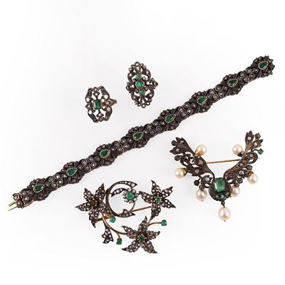 Bracciale e Set di Gioielli in Oro e Argento con Diamanti, Smeraldi e Perle Coltivate