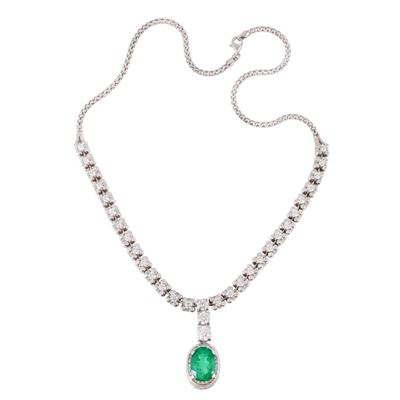 Collana in oro bianco 18Kt con pendente in smeraldo e brillanti