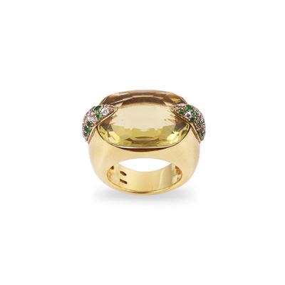 Pomellato, Anello 'Pin Up' in oro giallo e bianco con quarzo citrino e pavé di brillanti