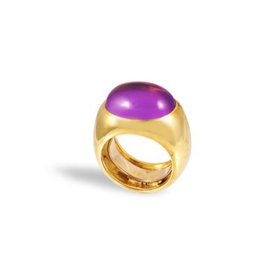 Pomellato, Anello in oro giallo con ametista cabochon