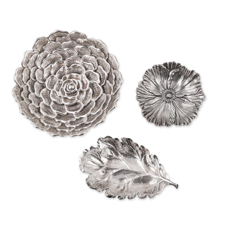 Gianmaria Buccellati, Set di ciotole floreali e scultura di papero in argento 800/1000