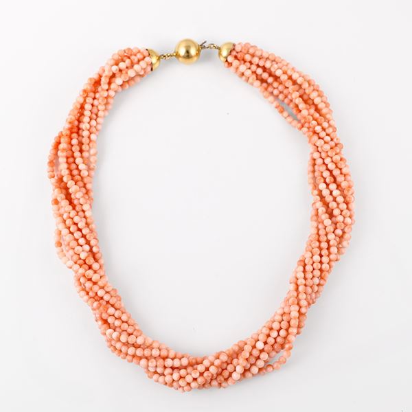 TEN-STRAND CORAL NECKLACE WITH AN 18KT GOLD CLASP