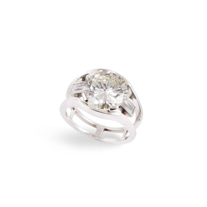 Diamante, anello con taglio a brillante di circa 3,80 ct