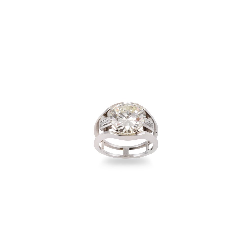 Diamante, anello con taglio a brillante di circa 3,80 ct