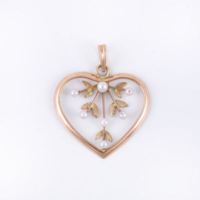 Oro giallo 18 kt, pendente a forma di cuore con piccole perle