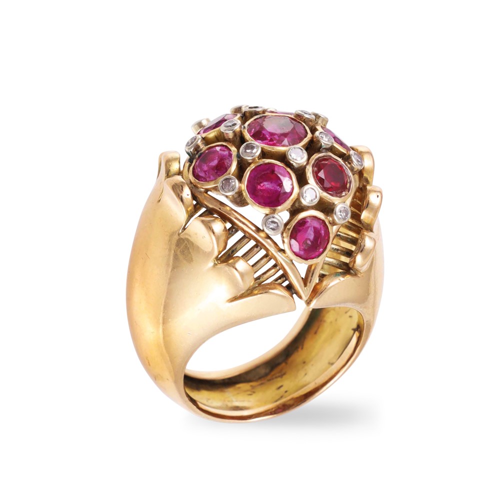Anello in oro giallo 18Kt con rubini e diamanti