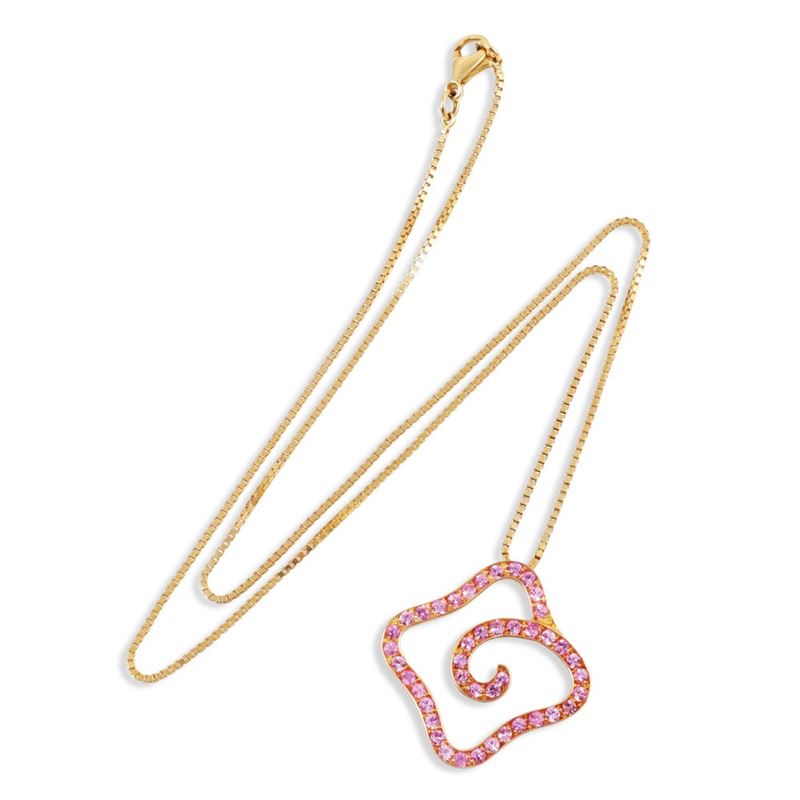 Girocollo in oro giallo 18Kt con pendente in corindoni rosa