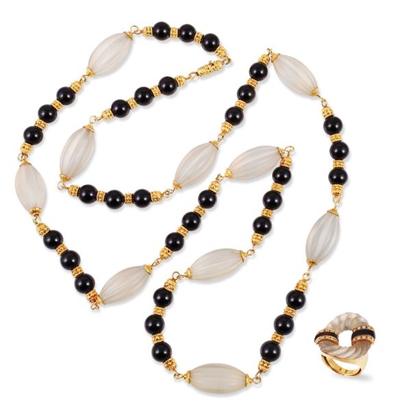 18KT GOLD NECKLACE AND RING SET WITH QUARTZ, ONYX AND DIAMONDS