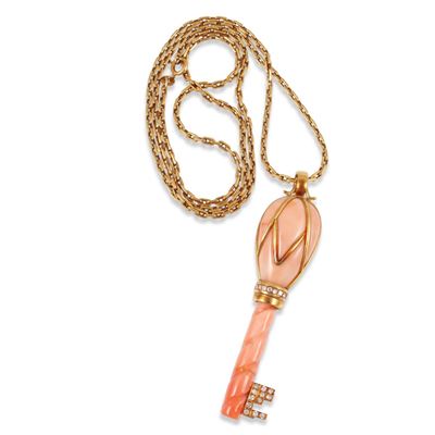 Moroni, Pendente a forma di chiave con catena in oro 18Kt e corallo