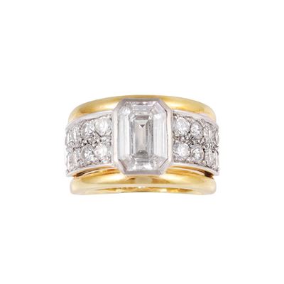 Diamante, rettangolare a gradini, 1,88 ct, anello in oro giallo e bianco 18Kt