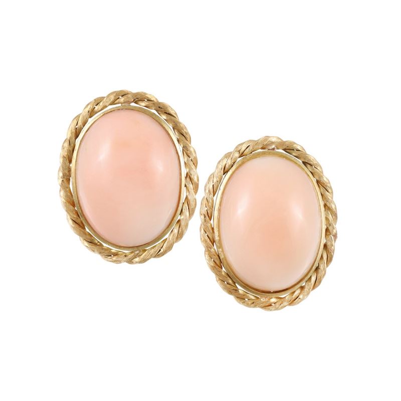 Orecchini a clip in oro giallo 18Kt con corallo rosa cabochon