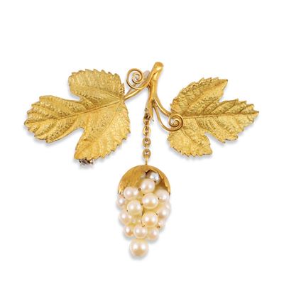 Spilla in oro giallo 18Kt, tralcio di vite con pampini e grappoli di perle coltivate