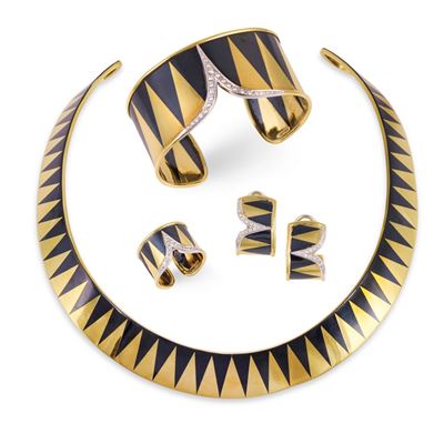 Parure in oro giallo e bianco 18Kt con motivi geometrici in smalto e brillanti