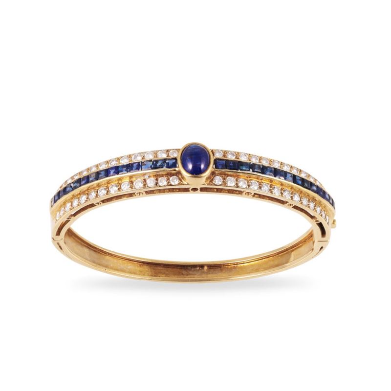 Bracciale rigido in oro giallo 18Kt con brillanti e zaffiri