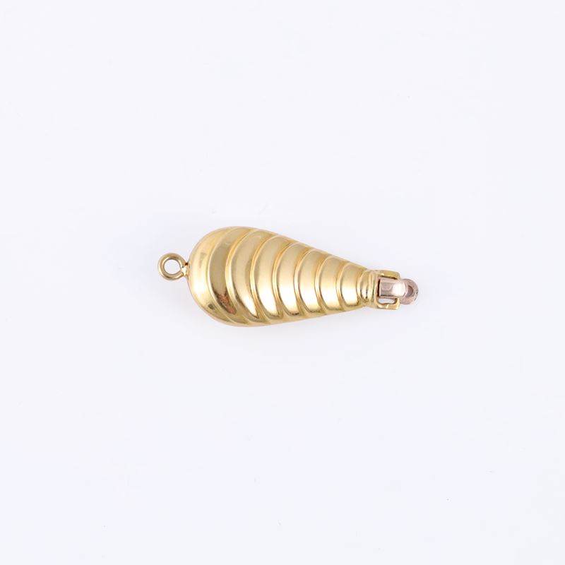 Chiusura per collana in oro giallo 18 kt, a goccia scanalata