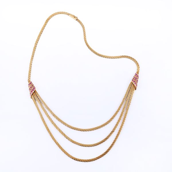 18KT GOLD NECKLACE SET WITH RUBIES