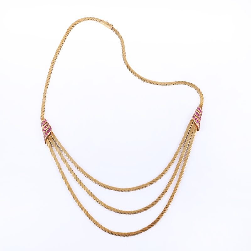 Girocollo in oro 18 kt a maglia piatta con rubini