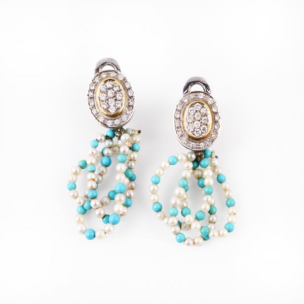 18KT GOLD CLIP-ON EARRINGS SET WITH DIAMONDS, CULTURED PEARLS AND TURQUOISE PASTE BEADS