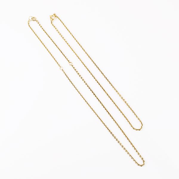 18KT GOLD LOT COMPRISING TWO CHAINS