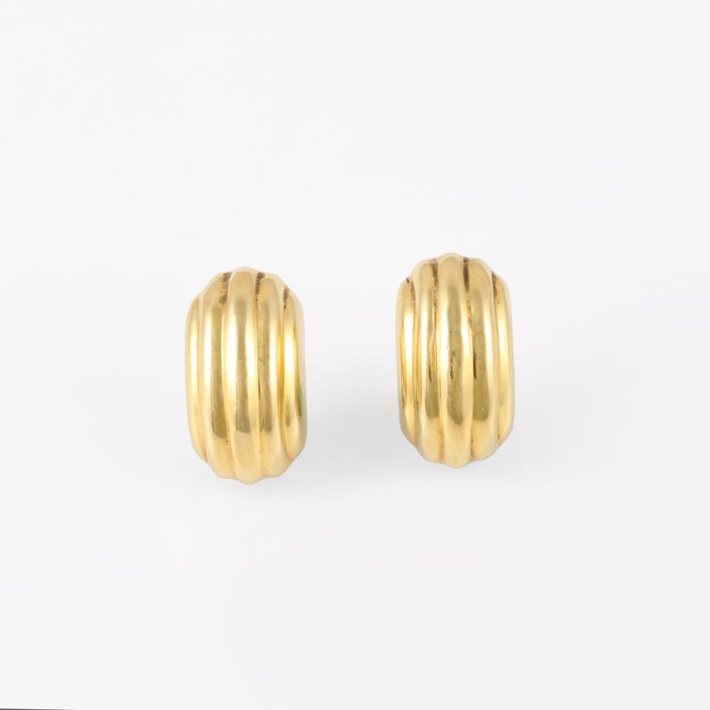 Orecchini a clip, oro giallo 18 kt, bombati e scanalati