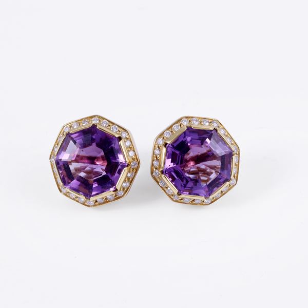 18KT GOLD EARRINGS SET WITH AMETHYST AND DIAMONDS