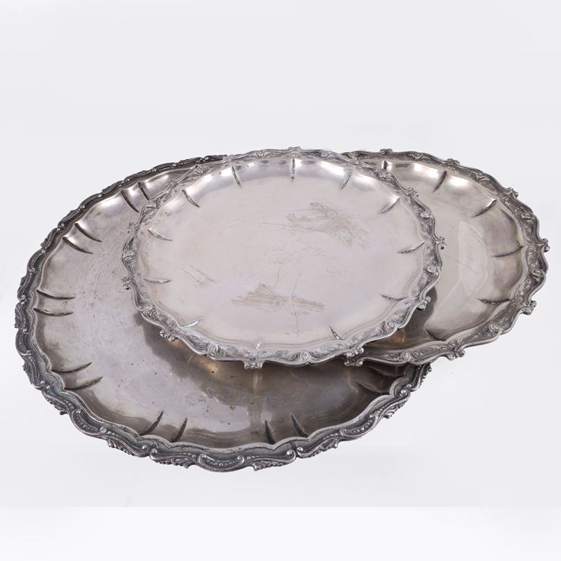 Manifattura italiana, Servizio in argento 800/1000 composto da due piatti e piatto da portata