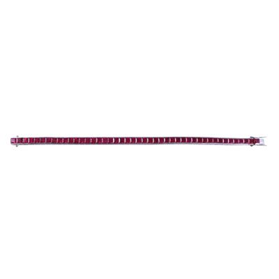 Bracciale in oro bianco 18 kt con rubini carré (rivièro), peso complessivo ca. 22 ct