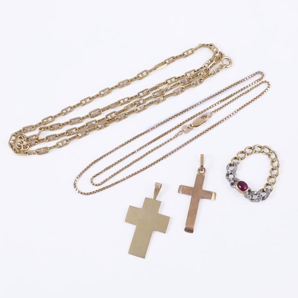 18KT GOLD LOT COMPRISING TWO CHAINS, TWO PENDANTS AND A RING SET WITH RUBY (chipped) AND DIAMONDS