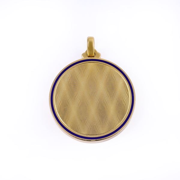 18KT GOLD PORTRAIT LOCKET PENDANT