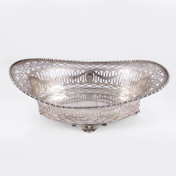 925 SILVER BREAD BASKET, MAPPIN & WEBB