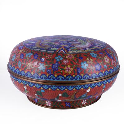 Scatola rotonda in smalto cloisonné, Cina, XX secolo
