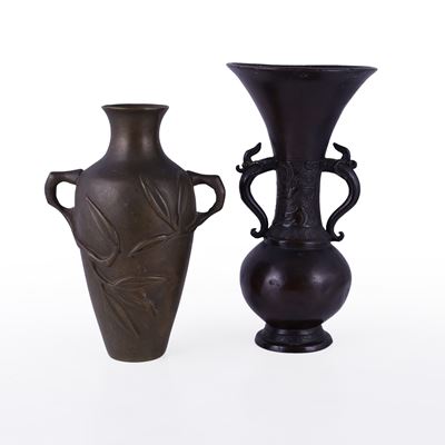 Coppia di vasetti in bronzo, Cina, fine XIX secolo