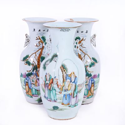 Porcellana, Vaso in stile Famiglia Rosa (set di tre), Cina, periodo Repubblica