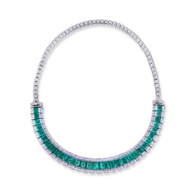 Girocollo e bracciale in oro bianco 18 kt con smeraldi rettangolari e diamanti