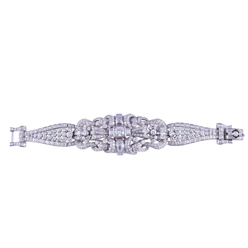 Bracciale in platino con brillanti e diamanti baguette, Francia