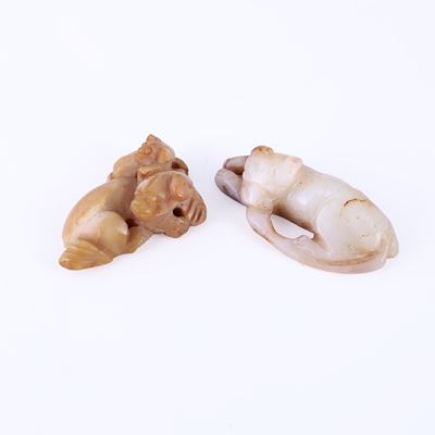 Coppia di sculture, cani in giada, Cina, XX secolo