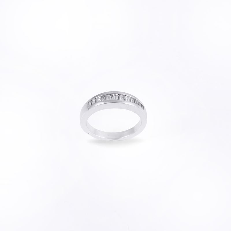 Anello in oro bianco 18 kt con diamanti baguette