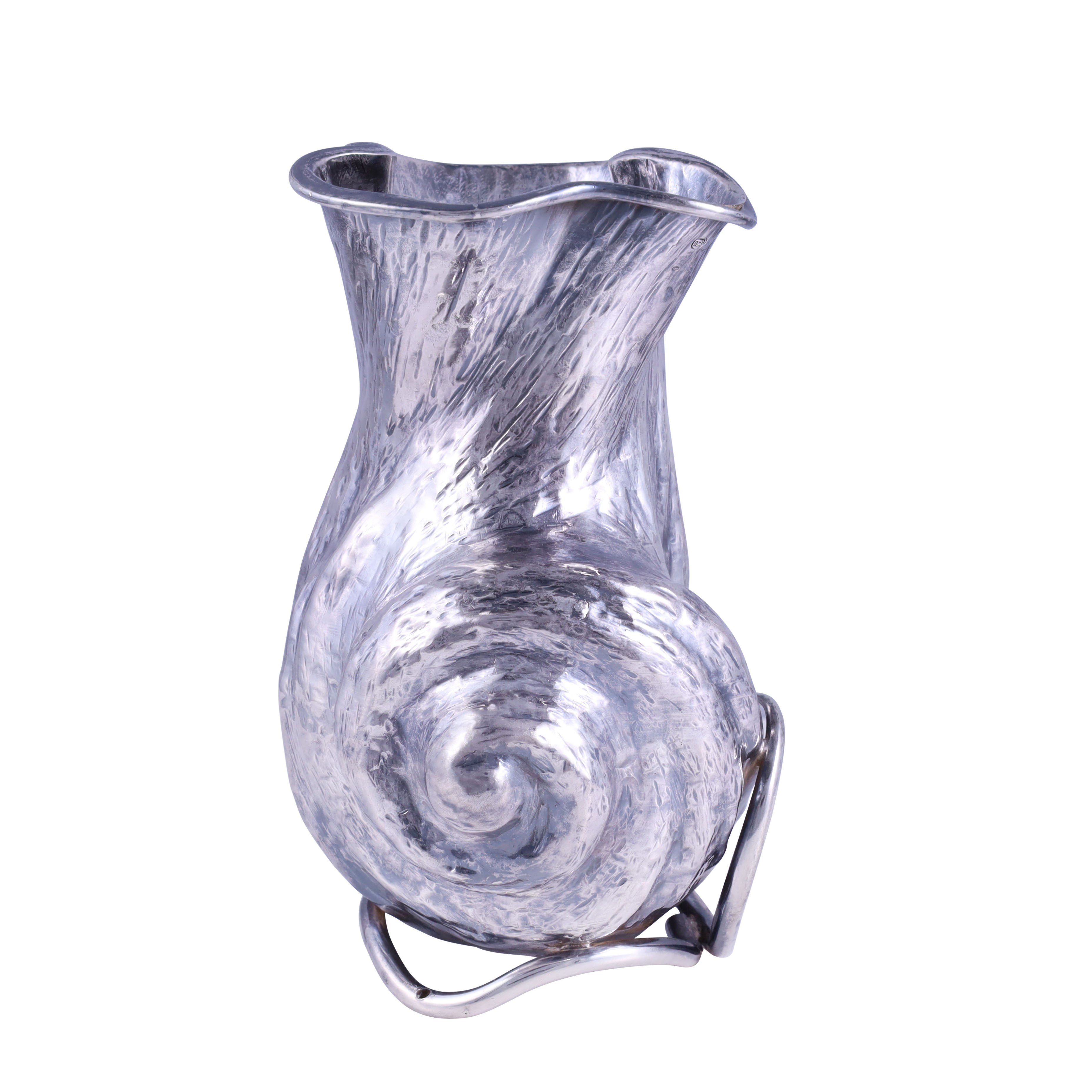 Arrigo Finzi, Vaso scultoreo in argento 925/1000 a forma di chiocciola