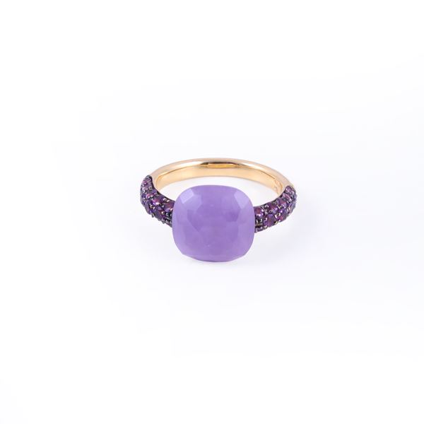 * 18KT GOLD RING SET WITH LAVENDER JADE AND AMETHYST, BY POMELLATO "Capri"
